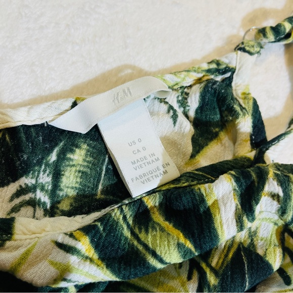 Tropical Green Leaf Print Women's Top - Picture 4 of 4